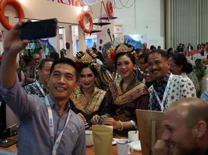 Diplomasi Kopi Menpar di Singapura