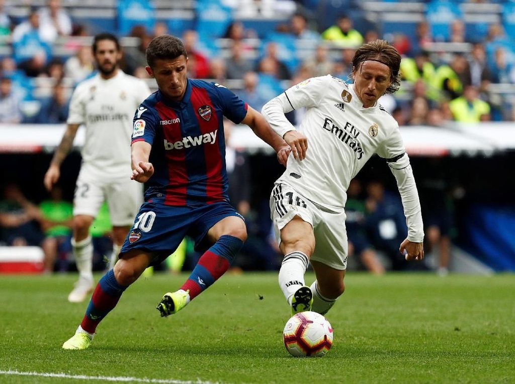 Kian Terpuruk, Madrid Dikalahkan Levante di Bernabeu Kian Terpuruk, Madrid Dikalahkan Levante di Bernabeu
