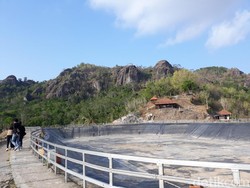 Embung Nglanggeran Gunungkidul Kering Kerontang