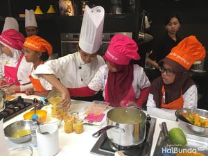 Aksi Seru Anak-anak Saat Jadi Chef