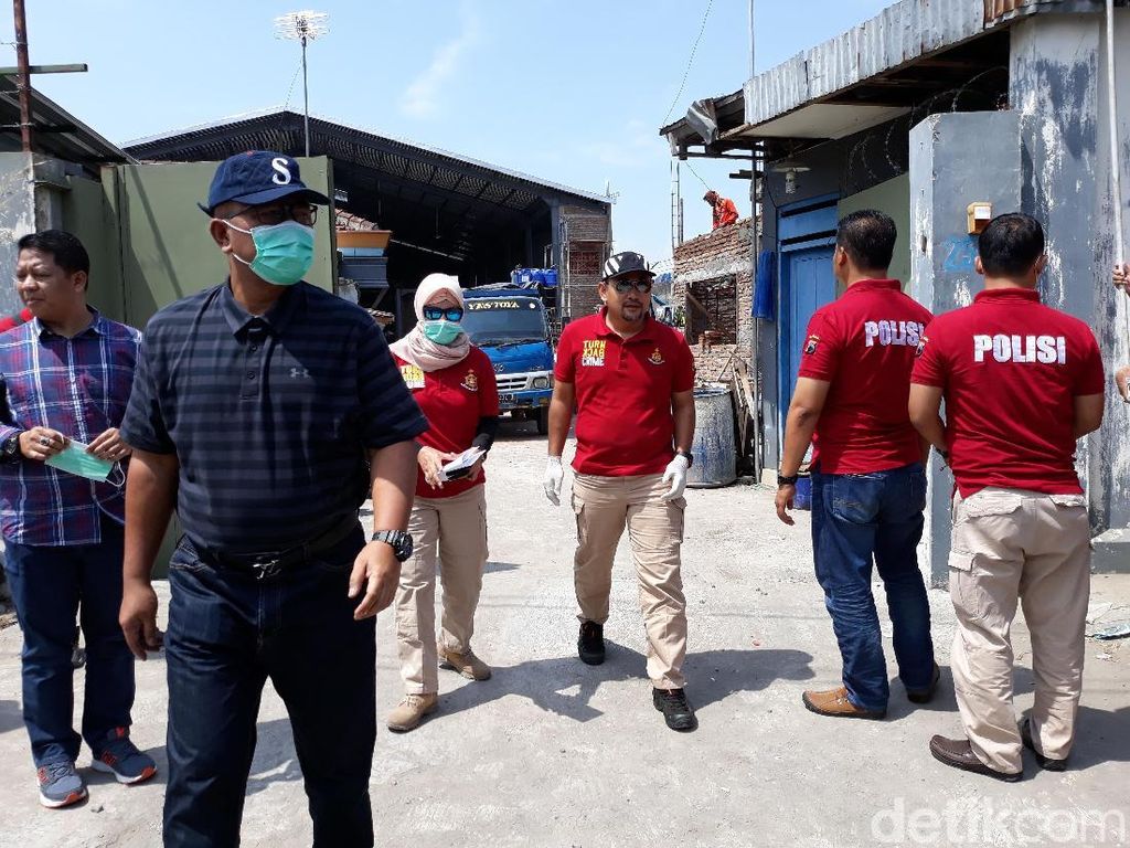 Polisi Tetapkan Tersangka Kasus Pencemaran PDAM Solo Polisi Tetapkan Tersangka Kasus Pencemaran PDAM Solo