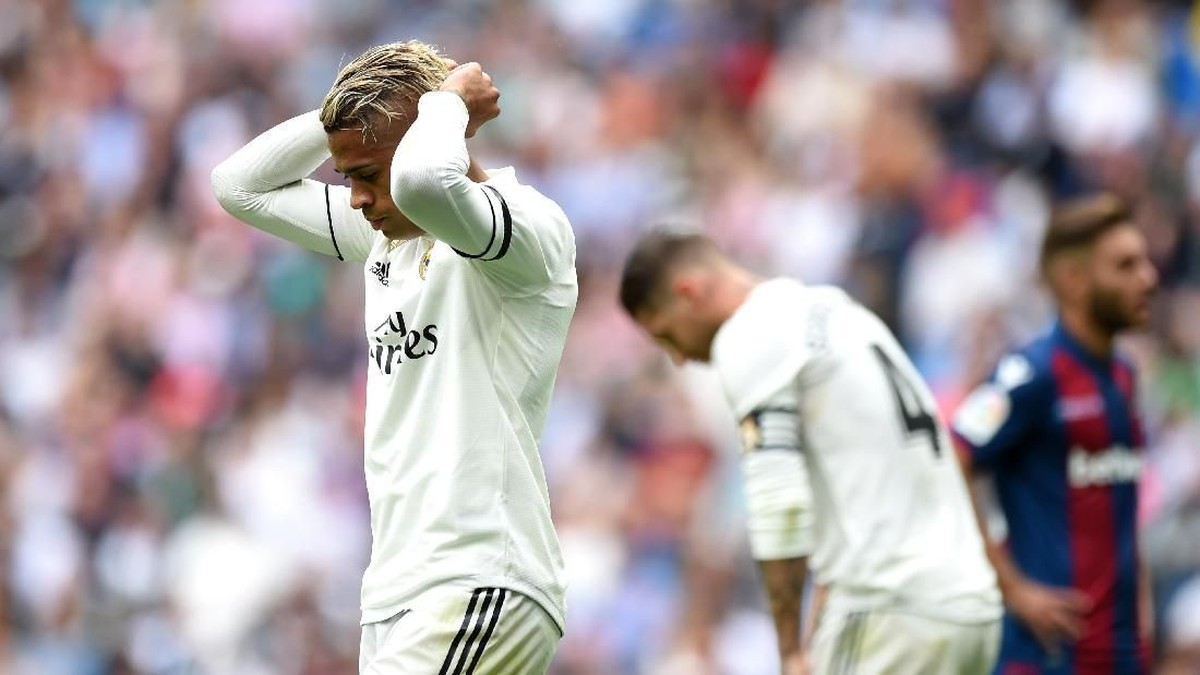 Real Madrid kalah 1-2 dari Levante di pekan ke sembilan La Liga. (Foto: Denis Doyle/Getty Images)