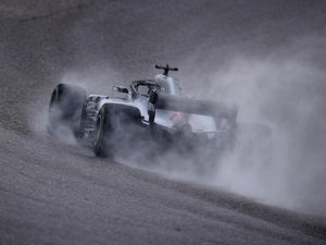 Free Practice II GP AS: Hamilton Masih Memimpin Free Practice II GP AS: Hamilton Masih Memimpin