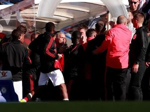 Insiden Ribut-Ribut Mourinho di Pinggir Lapangan Stamford Bridge