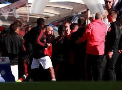 Insiden Ribut-Ribut Mourinho di Pinggir Lapangan Stamford Bridge