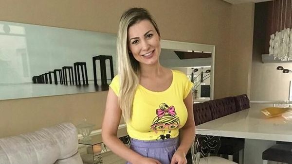 Sst...Ini Mantan Pacar Ronaldo yang Sempat Mati Suri Karena Filler Bokong