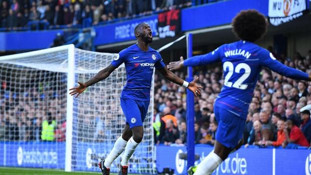 Antonio Ruedigger merayakan gol ke gawang David De Gea.