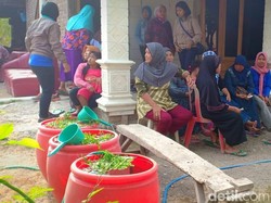 Duka Selimuti Rumah Rini Puspitawati, Korban Kecelakaan Jurang Sarangan