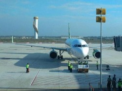 Maskapai Tutup Rute Penerbangan Imbas Avtur Mahal