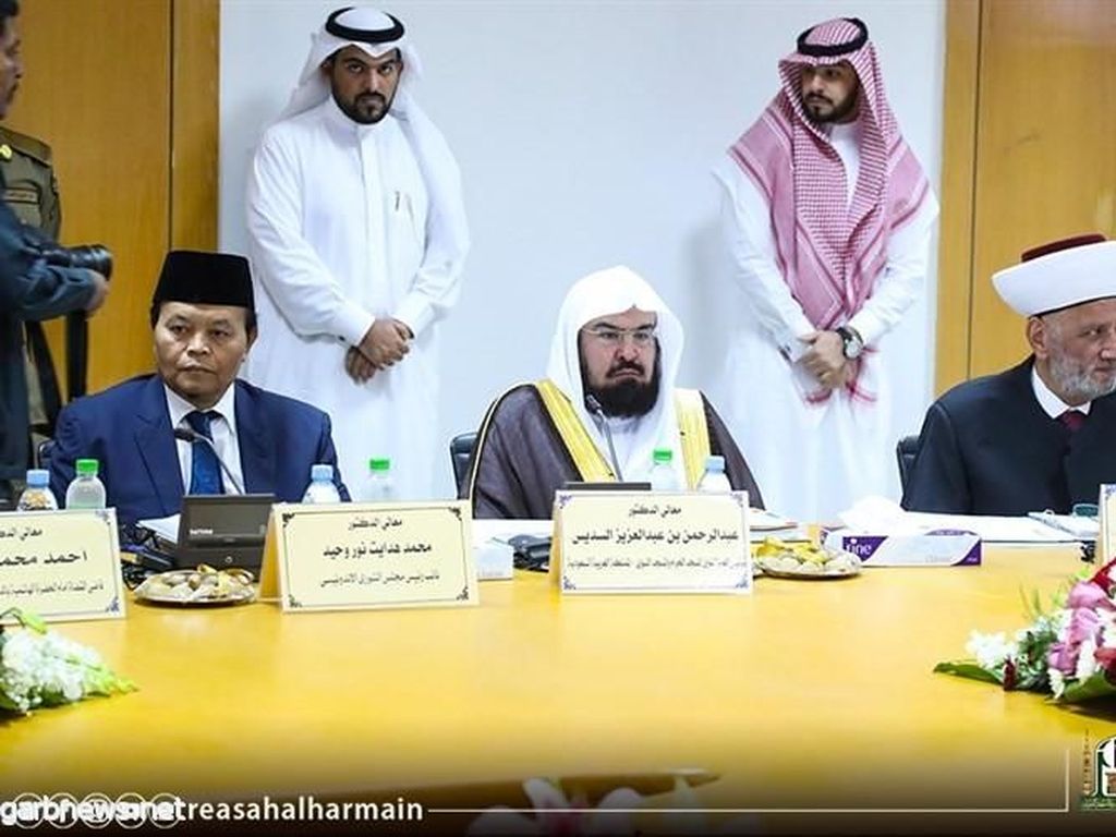 HNW Lanjutkan Perjuangan Agus Salim di Sidang Liga Islam Dunia HNW Lanjutkan Perjuangan Agus Salim di Sidang Liga Islam Dunia