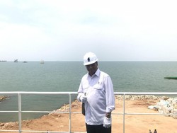 Surabaya Jadi Pusat Logistik, Menhub Akan Aktifkan Kapal RoRo