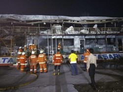 Kebakaran Area Proyek di Jalan Antasari, Api Bisa Dipadamkan