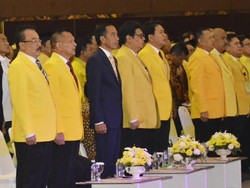 Jokowi Bela Menterinya yang Dituding Kubu Bamsoet Intervensi Golkar