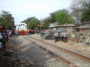 Saat Nyawa Satu Keluarga Melayang di Perlintasan Sebidang