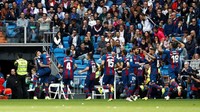 Roger Marti merayakan gol yang dicetak lewat titik putih di menit ke-13. Reuters/Susana Vera.