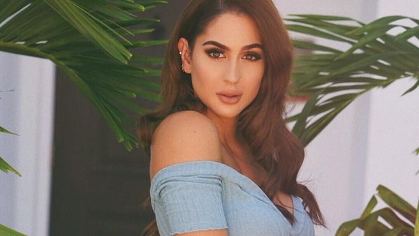 Body Goals, Potret Mantan Tentara Cantik yang Kini Jadi Model Seksi