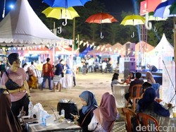 Serunya Lomba Masak Mie dan Cicip Pallubasa di Festival Kuliner Makassar