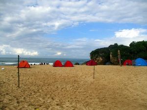Foto 7 Pantai Sunyi di Gunungkidul, Cocok Buat Kemping