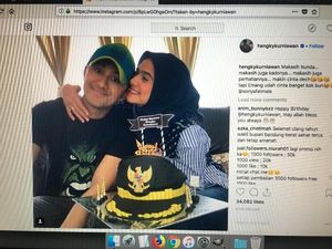 Hengky Kurniawan Dapat Kue Ultah Berbentuk Topi Bupati