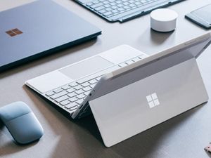 10 Gadget Wajib untuk Travelling