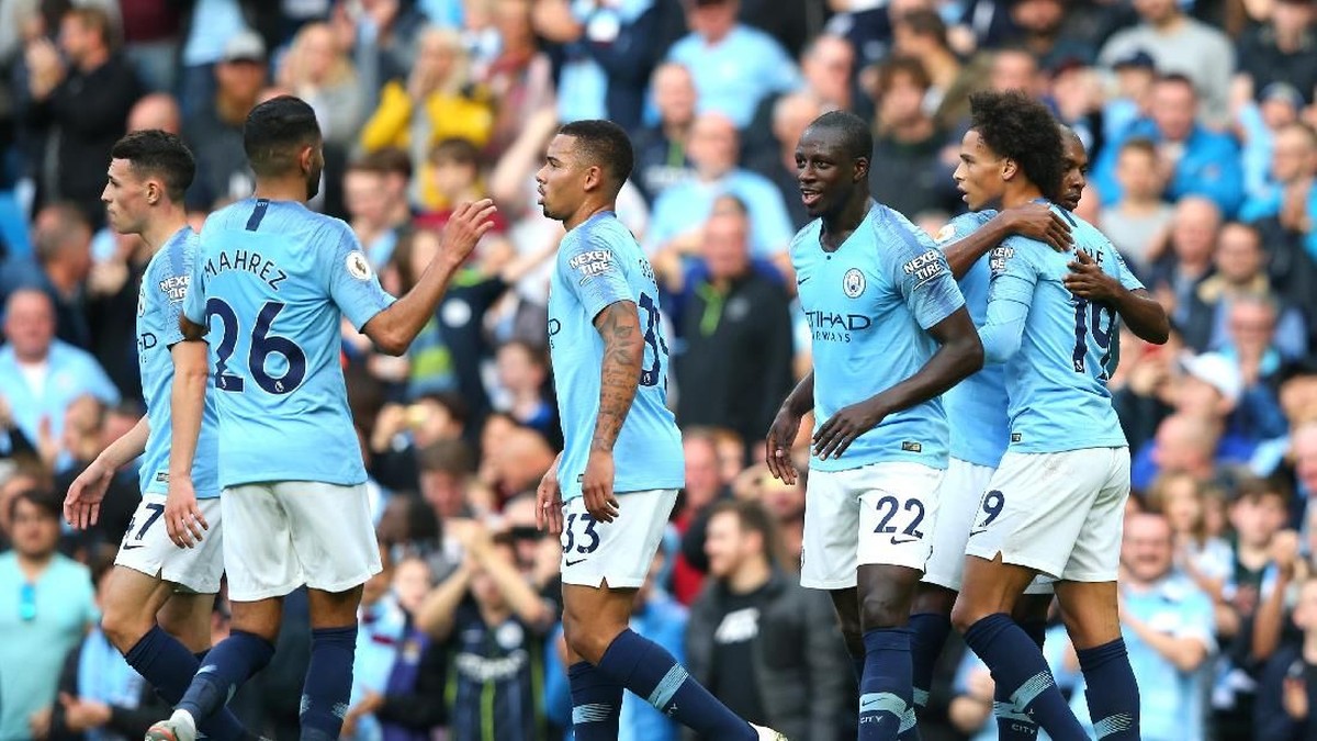 Manchester City menang telak 5-0 atas Burnley di pekan ke-9 Premier League. (Foto: Alex Livesey/Getty Images)