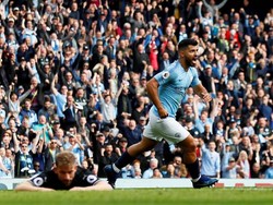 Sergio Aguero merayakan gol. Reuters/Jason Cairnduff.