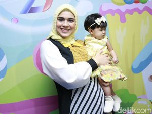 Mohon Doanya... Anak Nycta Gina Demam Sejak 2 Hari Lalu