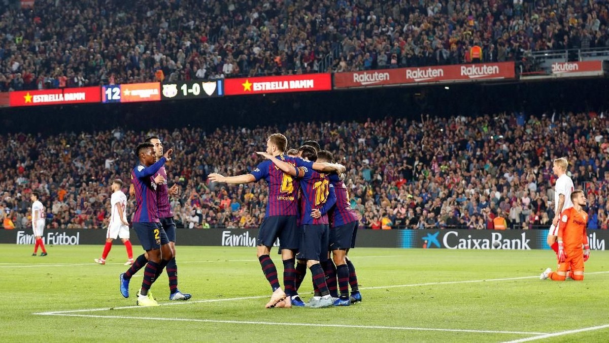 Barcelona mengalahkan Sevilla 4-2 di pekan ke sembilan Liga Spanyol. (Foto: Albert Gea/Reuters)