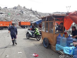 Sensasi Makan Mie Ayam di Pengolahan Sampah Bantargebang Bekasi