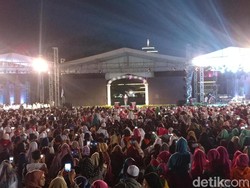 Jokowi Ajak Santri Perangi Hoax Jelang Pilpres