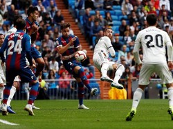 Di laga tersebut, Madrid amat mendominasi. Dalam catatan statistik ESPN, penguasaan bola Madrid mencapai 70%. Reuters/Susana Vera.