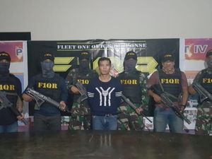 TNI AL Tangkap Otak Perompakan Kapal Asing di Batam TNI AL Tangkap Otak Perompakan Kapal Asing di Batam