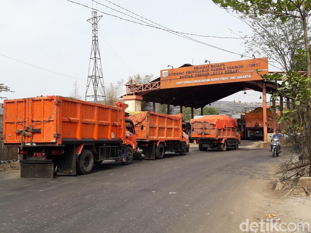 Di Tengah Polemik, Pengiriman Sampah DKI ke Bantargebang Normal Di Tengah Polemik, Pengiriman Sampah DKI ke Bantargebang Normal