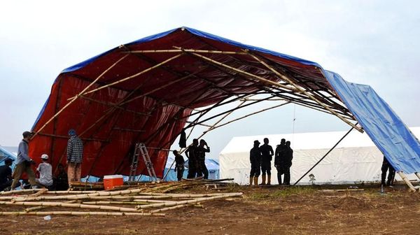 Bantuan dari TNI dan ITB untuk Pengungsi di Palu