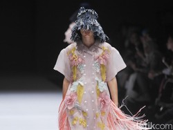 Inspirasi Papua dan Koleksi Ramah Lingkungan Tutup JFW 2019 Hari II