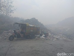 Asap Pascakebakaran TPA Putri Cempo Solo Bikin Warga Sesak Napas