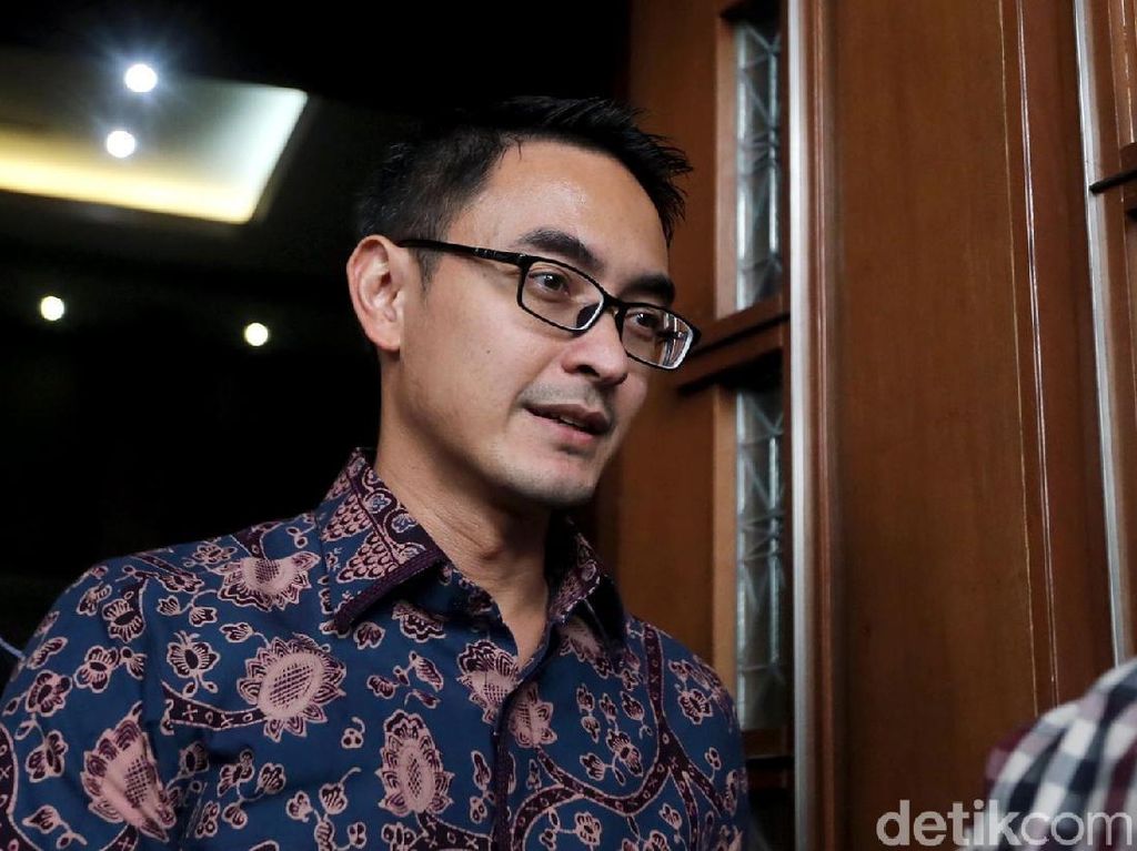 Zumi Zola Digugat Cerai, Keluarga: Ini Semua Panggung Sandiwara Zumi Zola Digugat Cerai, Keluarga: Ini Semua Panggung Sandiwara
