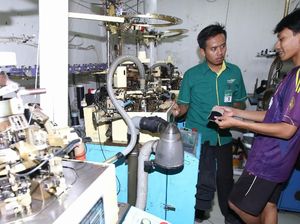 BSM Bina UMKM Pembuat Kaos Kaki