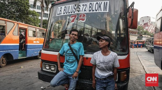 Senja Kala Metromini, Bahkan Copet Pun Tak Sudi Naik Lagi