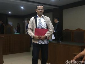Menyesal Korupsi, Natalis Sinaga Hampir Menangis Menyesal Korupsi, Natalis Sinaga Hampir Menangis