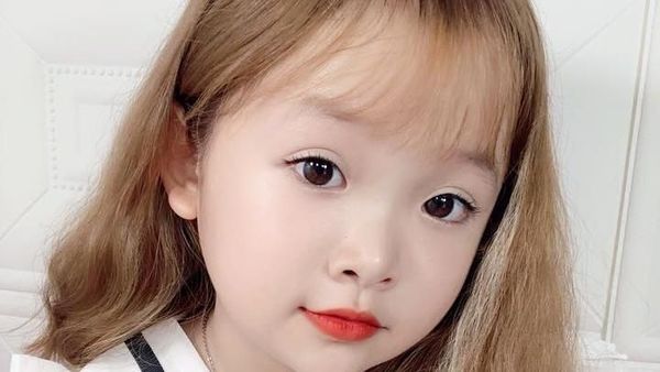 Foto: Sosok Wanita Cantik yang Viral karena Sering Dikira Murid SD