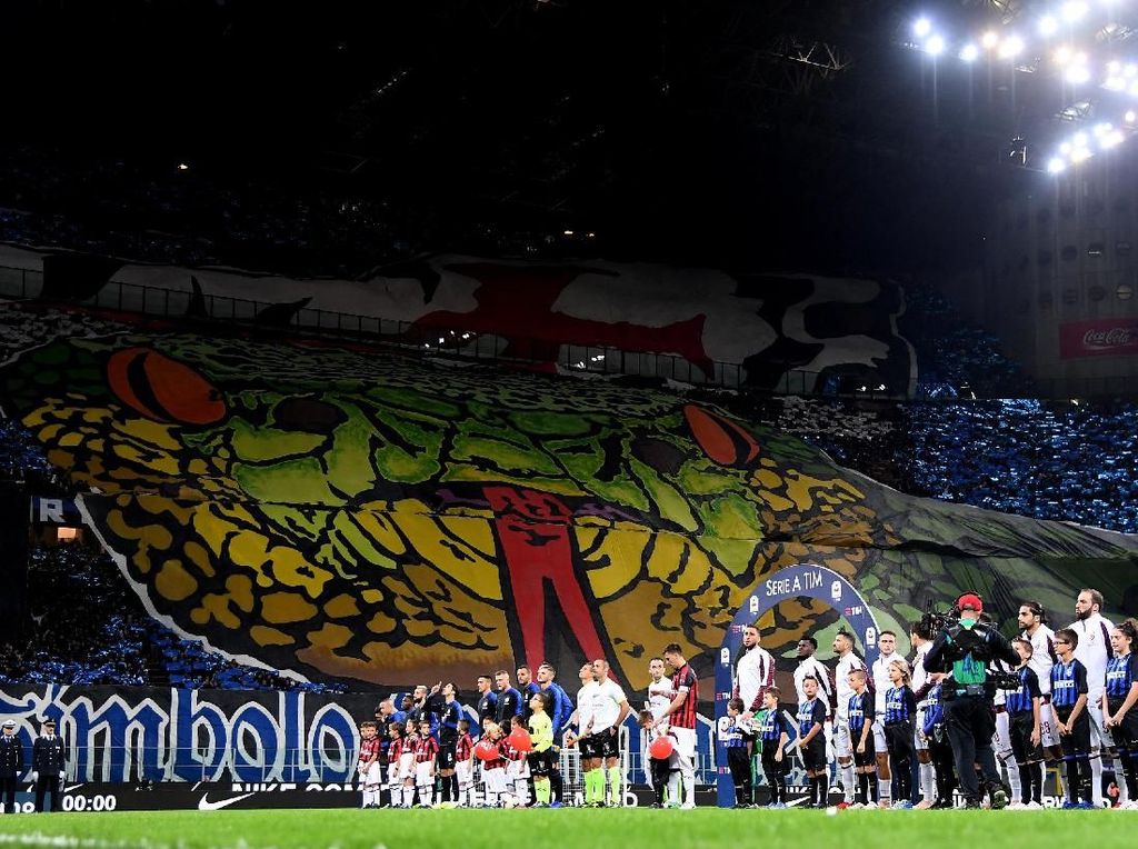 Si Ular Besar Menang, Kota Milan Jadi Biru-Hitam Si Ular Besar Menang, Kota Milan Jadi Biru-Hitam