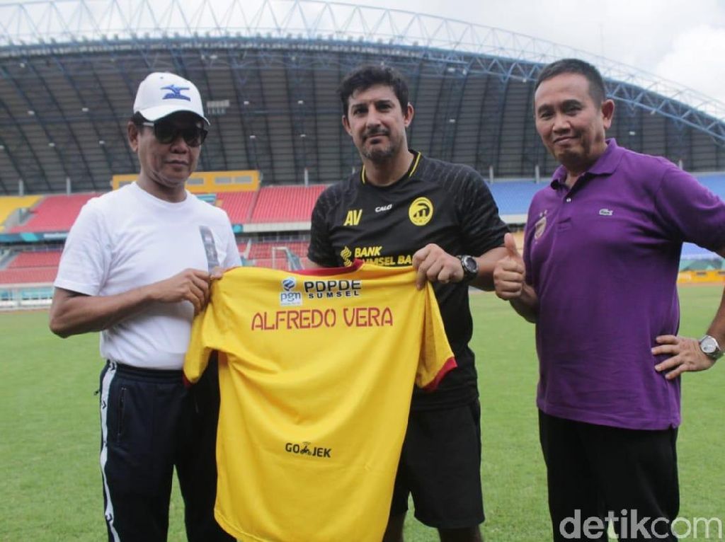 Alfredo Vera Jadi Pelatih Sriwijaya FC Alfredo Vera Jadi Pelatih Sriwijaya FC