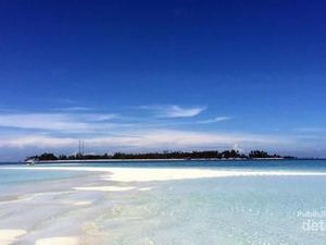 Pulau Ini Wajib Dikunjungi Saat ke Derawan