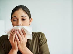 Jangan Anggap Sepele, Warna Ingus Seperti Ini Bisa Jadi Tanda Penyakit Serius