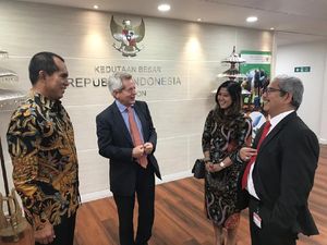 Ketika Anak Betawi Bicara Bahasa Indonesia di Parlemen Inggris Ketika Anak Betawi Bicara Bahasa Indonesia di Parlemen Inggris
