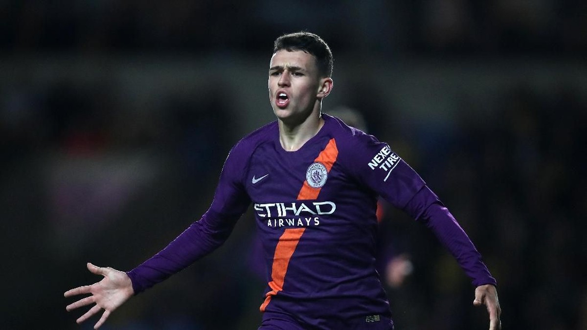 Phil Foden diikat kontrak baru di Manchester City hingga 2024 (Julian Finney/Getty Images)