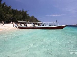 Pantai Ini Nggak Kalah Sama Maldives