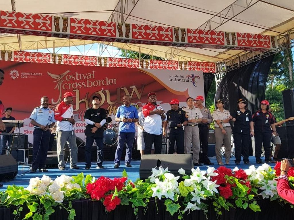 Ras Muhamad si Raja Reggae Indonesia Akan Tampil di Perbatasan Skouw Ras Muhamad si Raja Reggae Indonesia Akan Tampil di Perbatasan Skouw