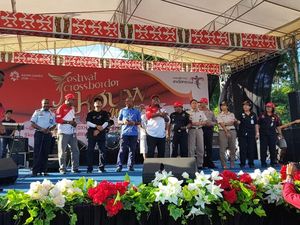 Ras Muhamad si Raja Reggae Indonesia Akan Tampil di Perbatasan Skouw Ras Muhamad si Raja Reggae Indonesia Akan Tampil di Perbatasan Skouw